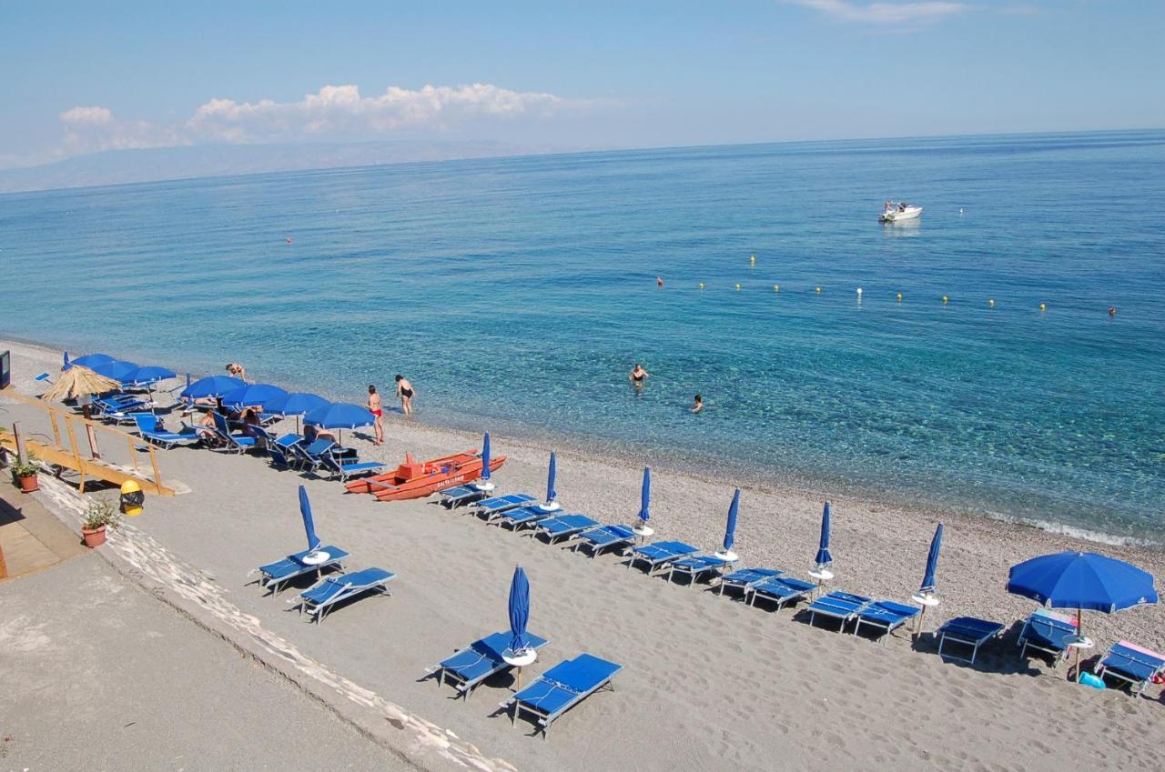 Le Zagare Apartments SantʼAlessio Siculo Εξωτερικό φωτογραφία