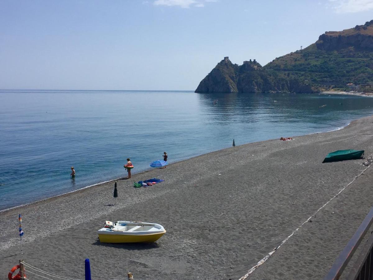 Le Zagare Apartments SantʼAlessio Siculo Εξωτερικό φωτογραφία