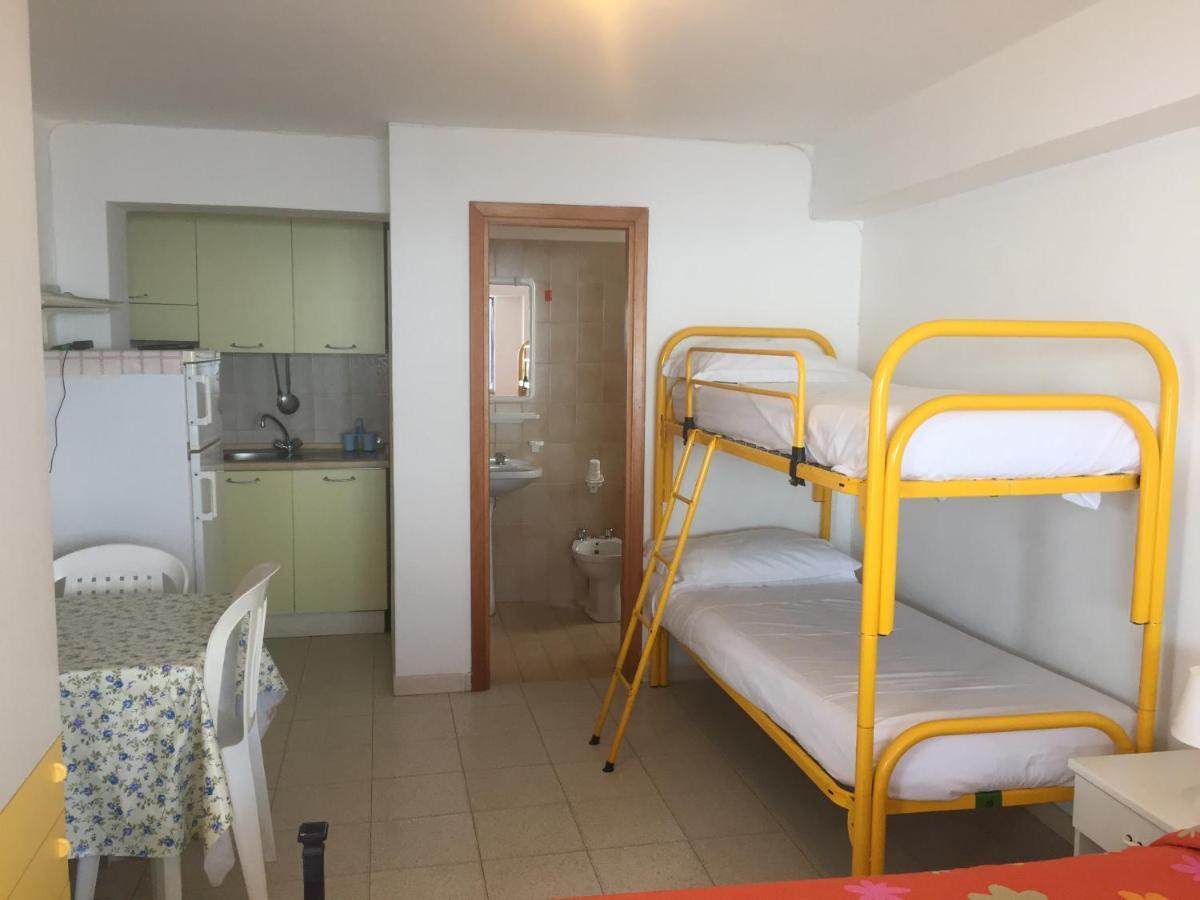 Le Zagare Apartments SantʼAlessio Siculo Εξωτερικό φωτογραφία