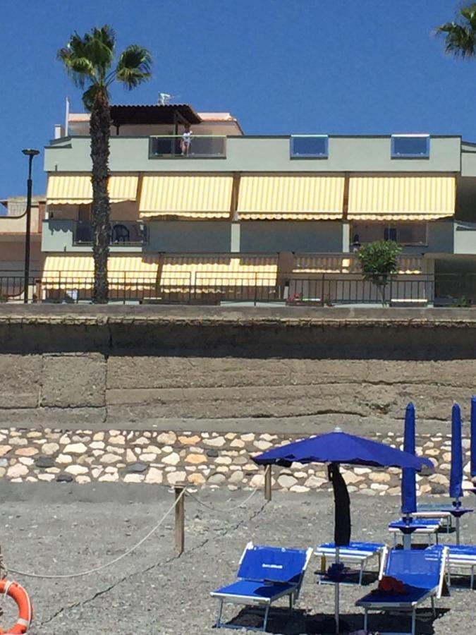 Le Zagare Apartments SantʼAlessio Siculo Εξωτερικό φωτογραφία