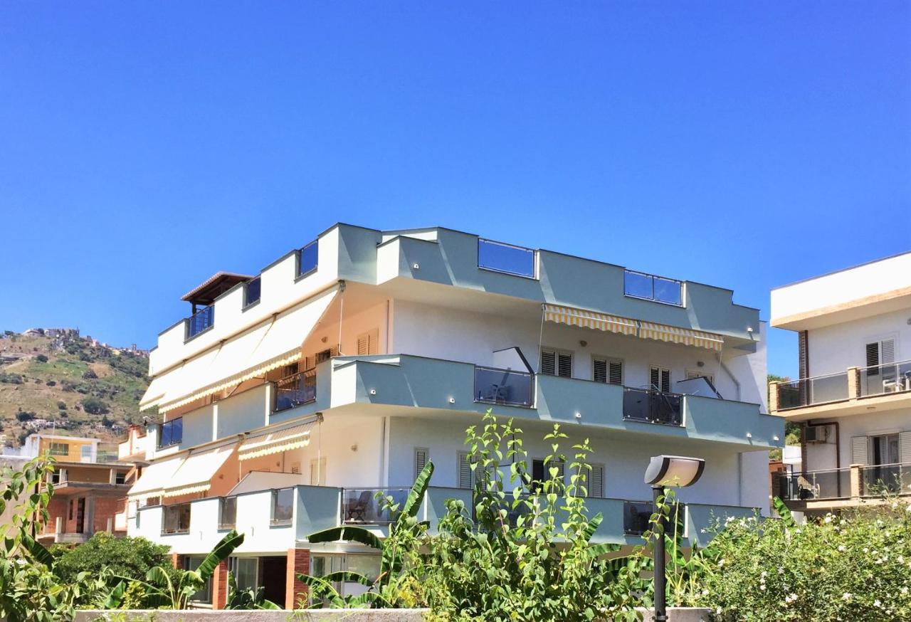 Le Zagare Apartments SantʼAlessio Siculo Εξωτερικό φωτογραφία