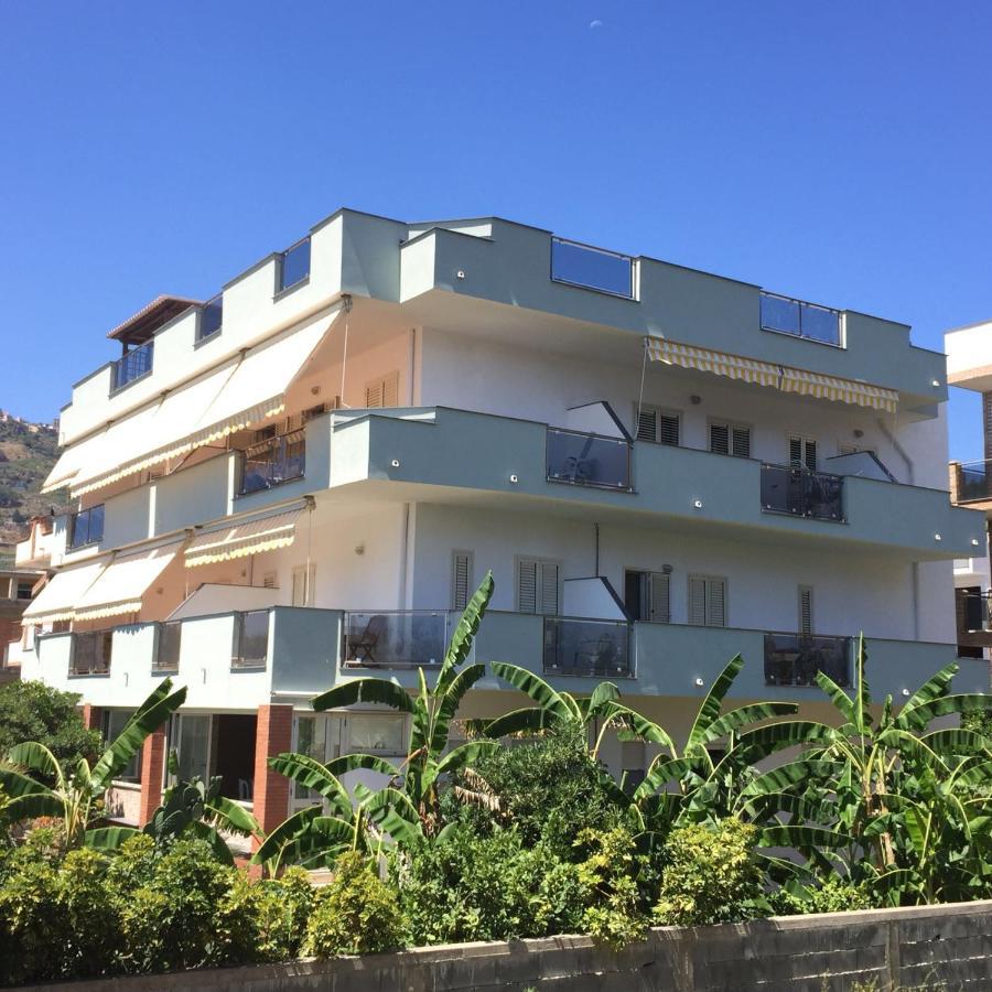 Le Zagare Apartments SantʼAlessio Siculo Εξωτερικό φωτογραφία
