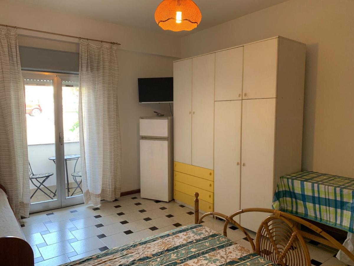 Le Zagare Apartments SantʼAlessio Siculo Εξωτερικό φωτογραφία